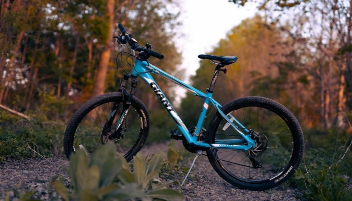 ARE A HYBRID BIKE GOOD FOR LONG DISTANCE?
